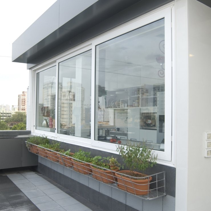 Balcony sliding windows